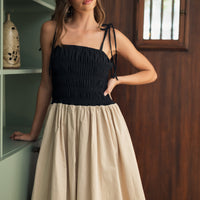 Elegant Two-Tone Balloon Maxi Dress