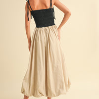 Elegant Two-Tone Balloon Maxi Dress