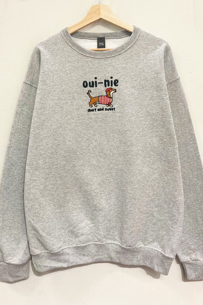 Oui Nie Embroidered Dog Oversized Sweatshirt – Cozy & Cute | Evercado