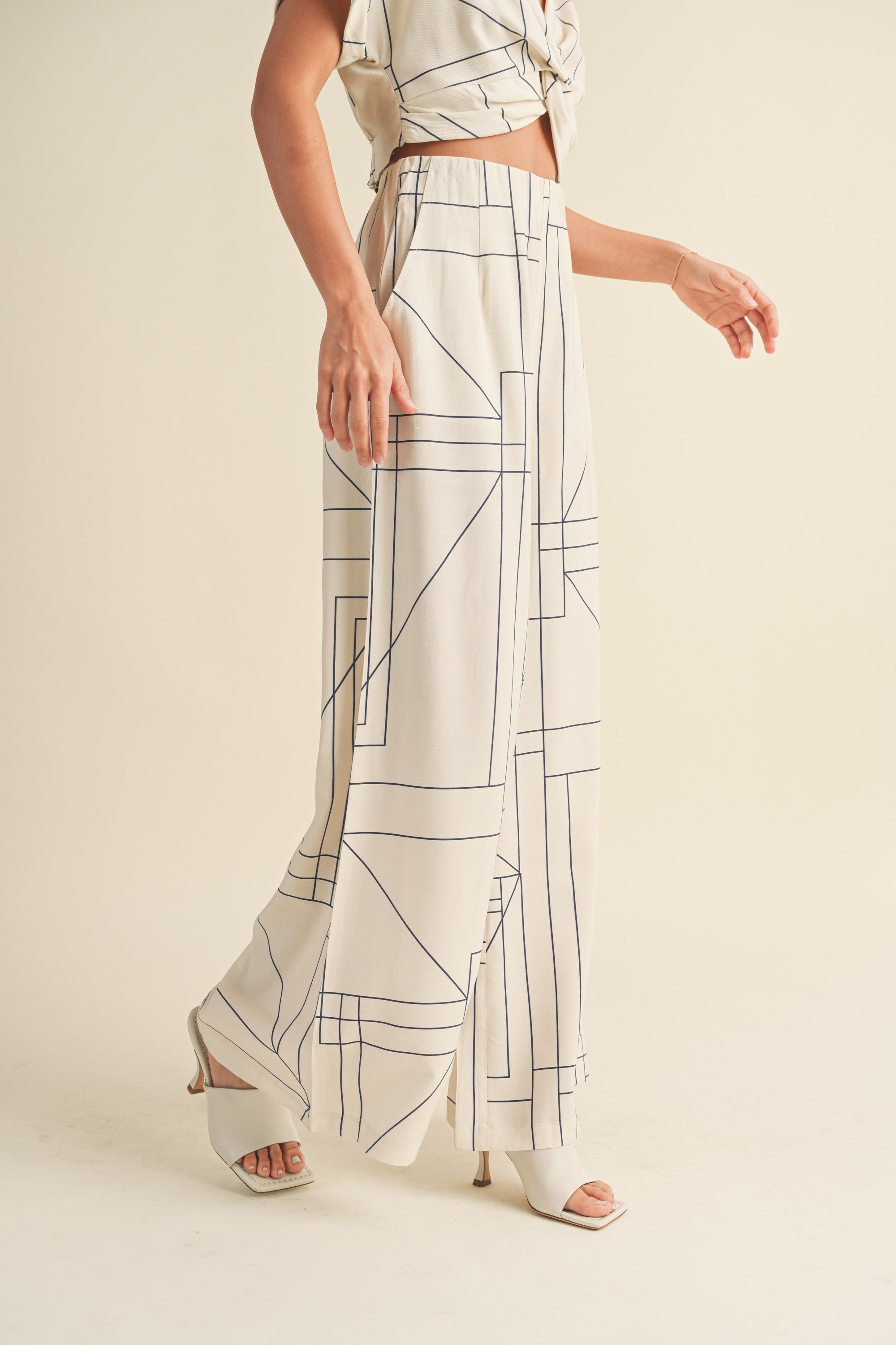 Grid Pattern Wide Leg Pants | Evercado