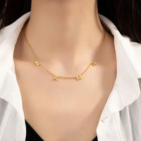 Mama Necklace