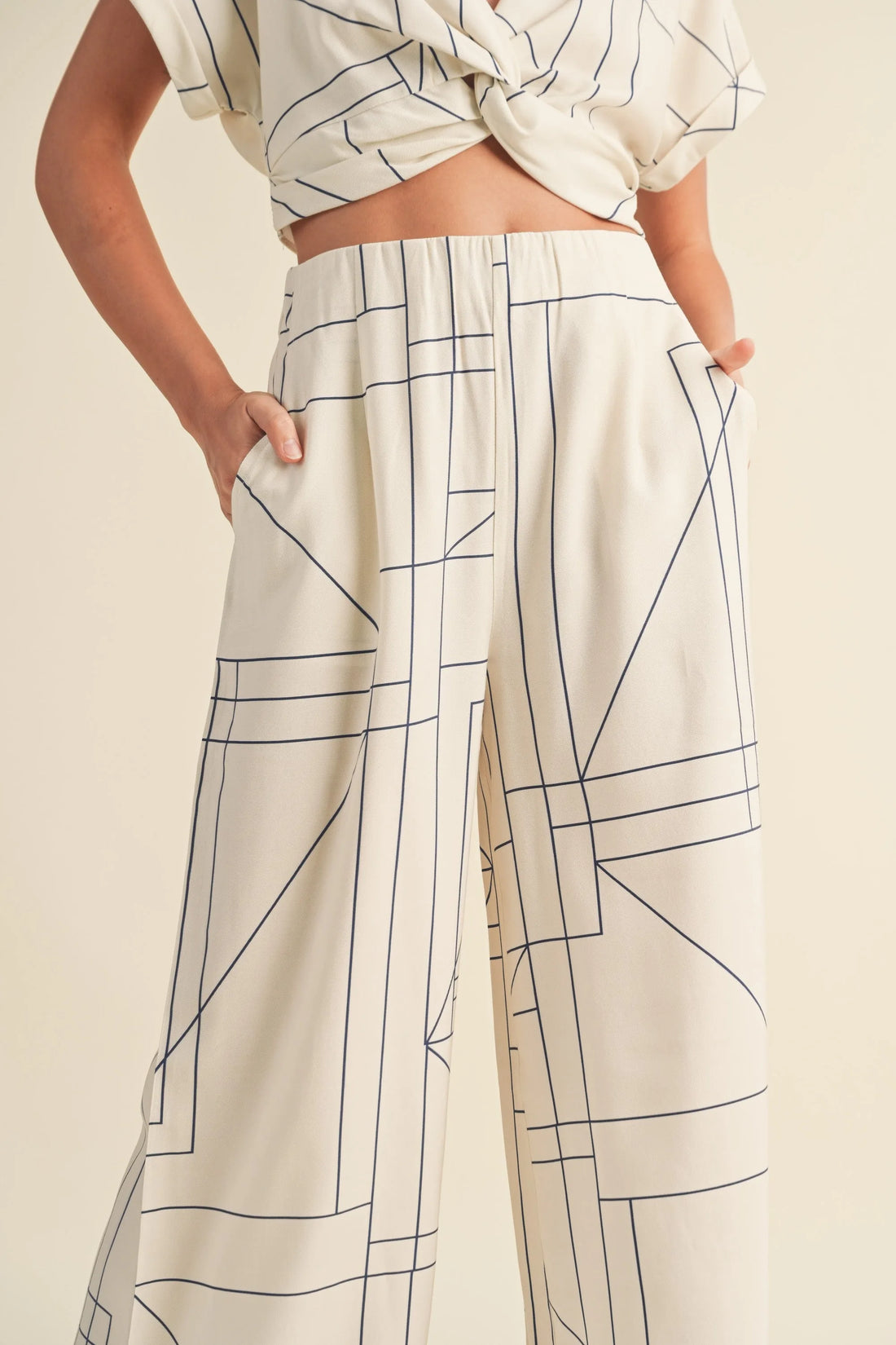 Grid Pattern Wide Leg Pants
