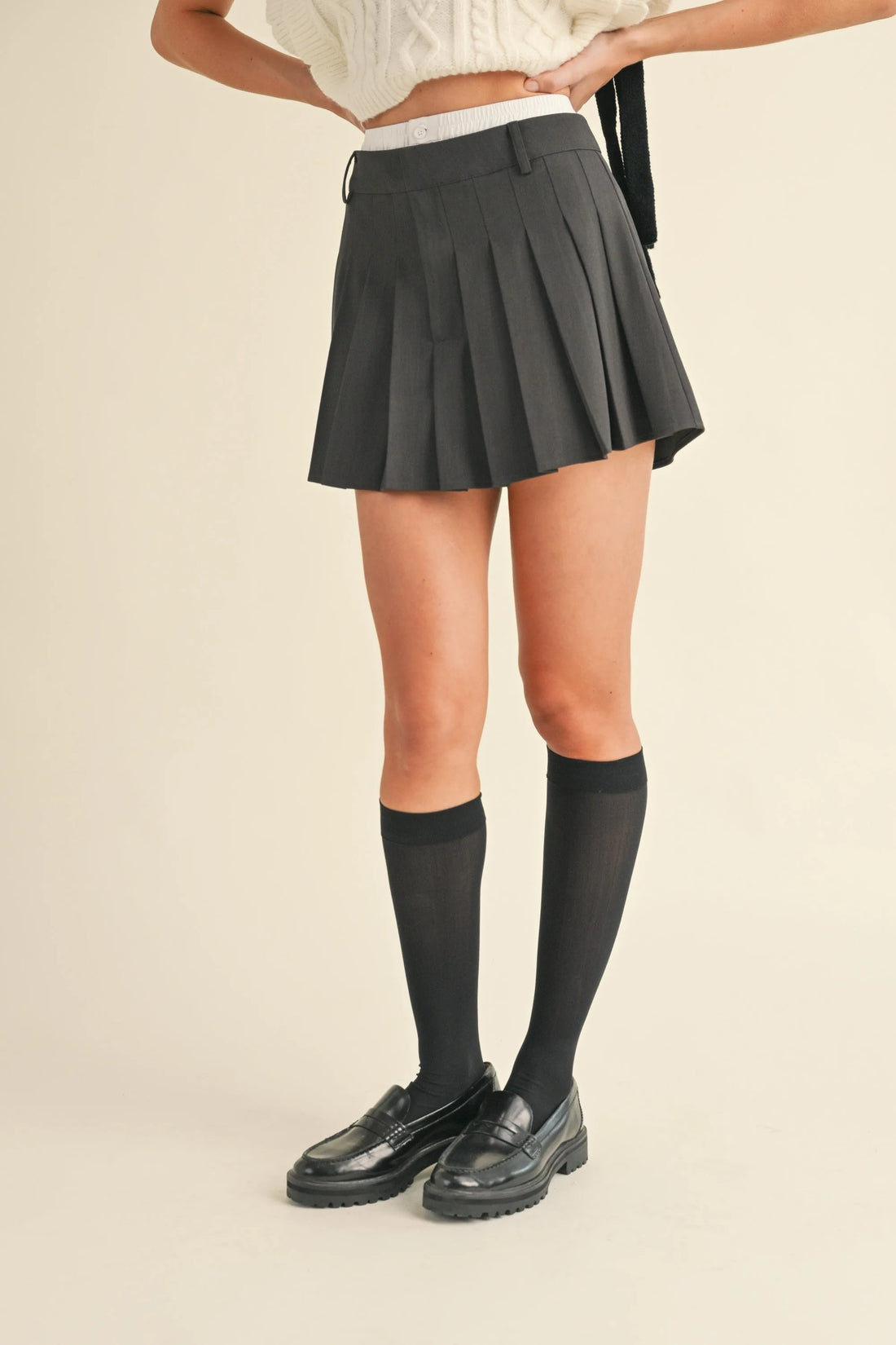 Contrast Waist band Pleated Mini Skirt