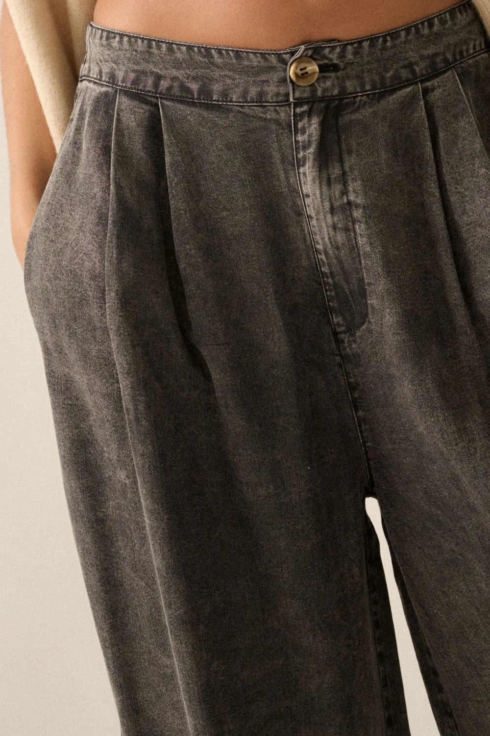 Pleated Wide Leg Light Denim Pants