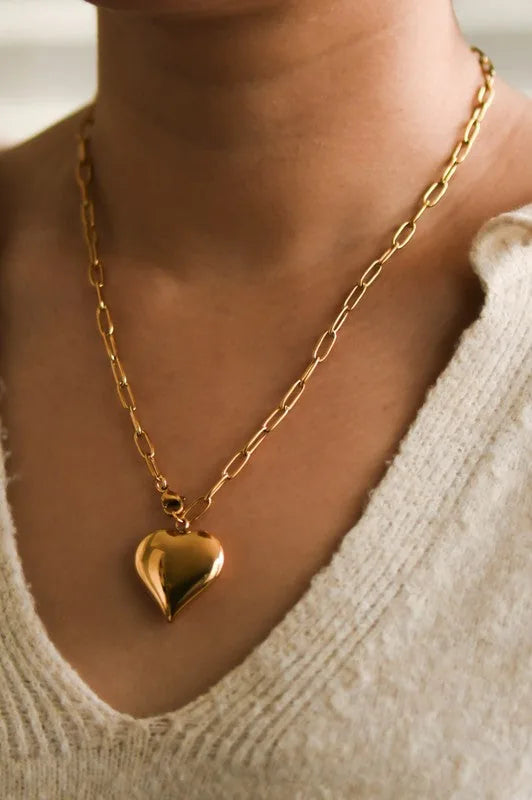Big Heart Gold Necklace – 18K Gold-Plated Stainless Steel