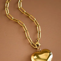 Big Heart Gold Necklace – 18K Gold-Plated Stainless Steel