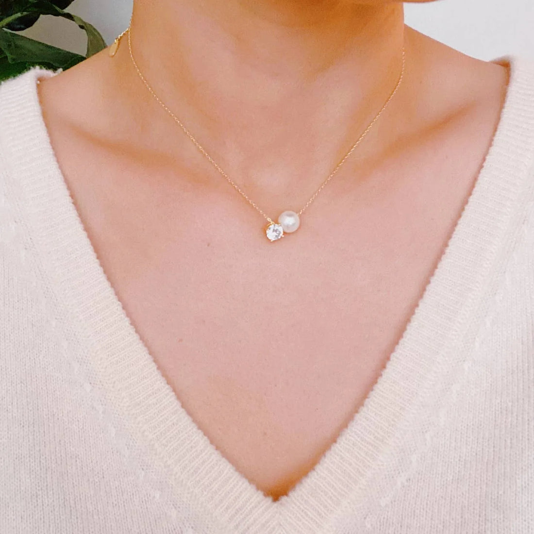Single Pearl & Diamond Necklace