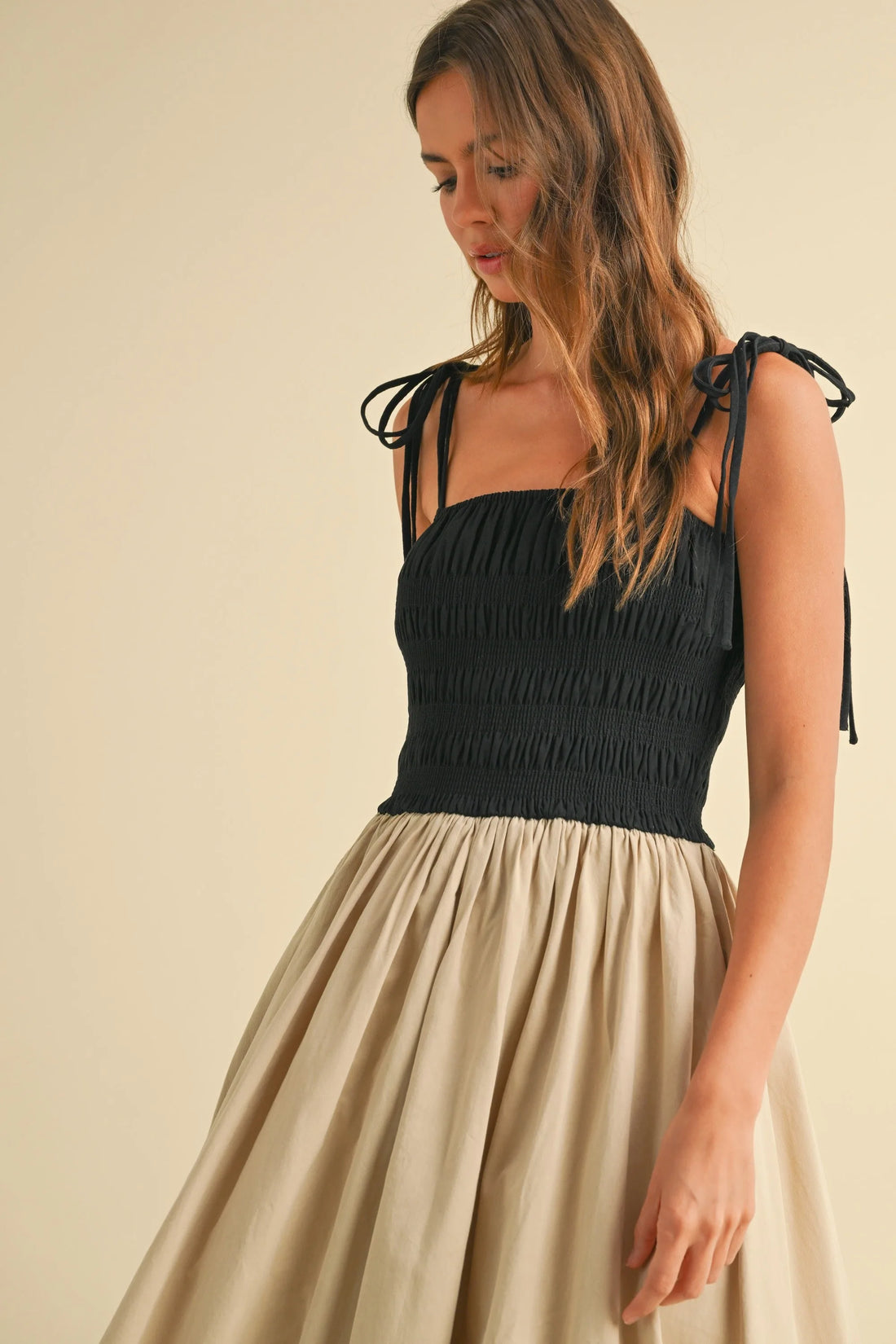 Elegant Two-Tone Balloon Maxi Dress