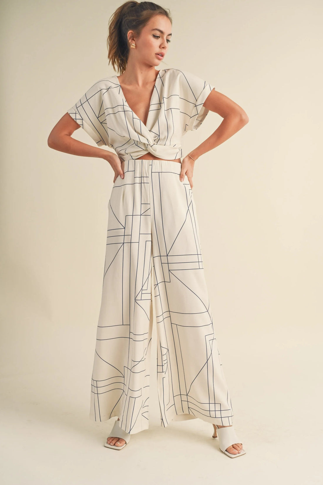 Grid Pattern Crop Blouse