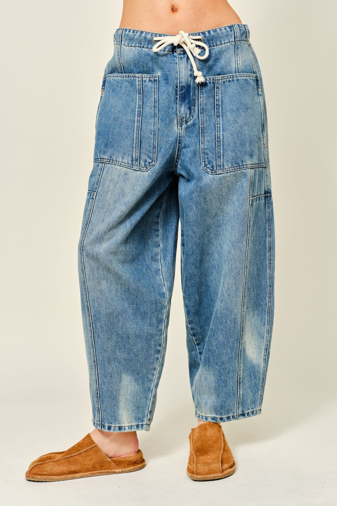 Balloon Fit Wide Leg Barrel Jeans