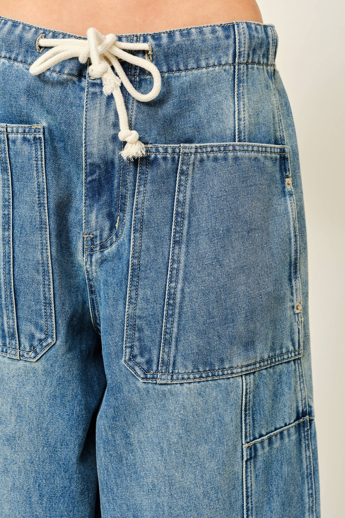 Balloon Fit Wide Leg Barrel Jeans