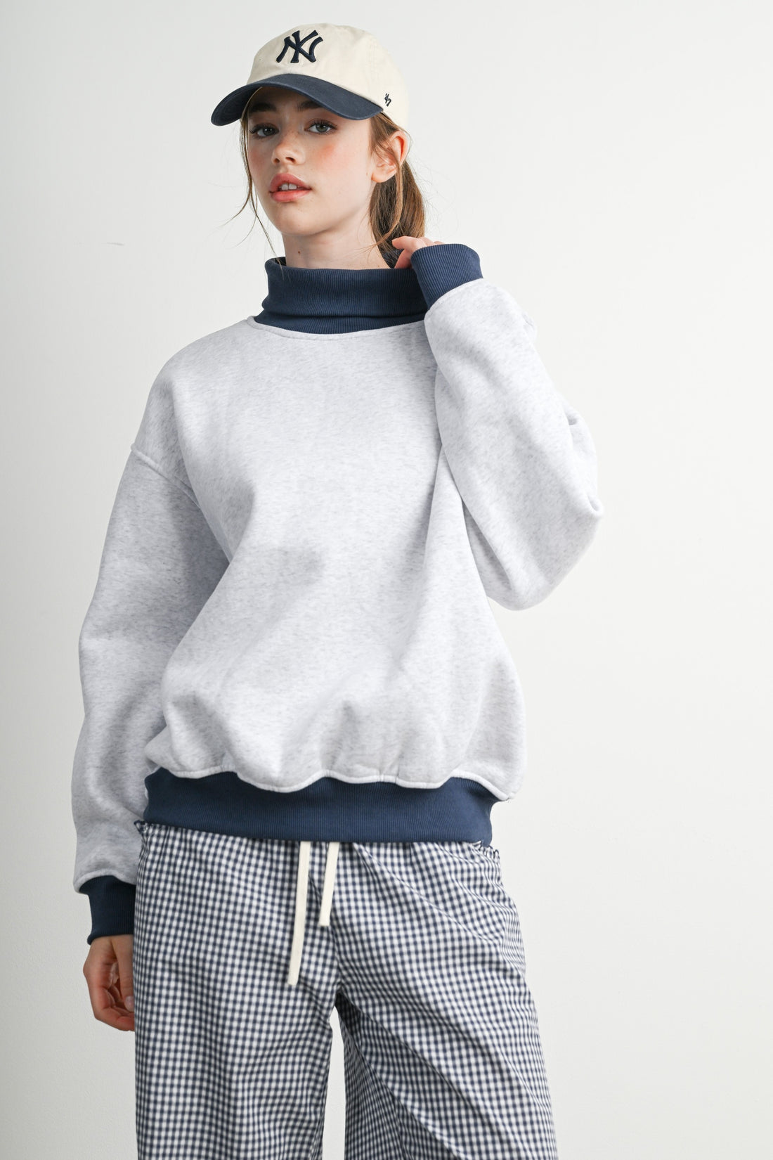 Contrast Turtleneck Oversized Sweatshirt