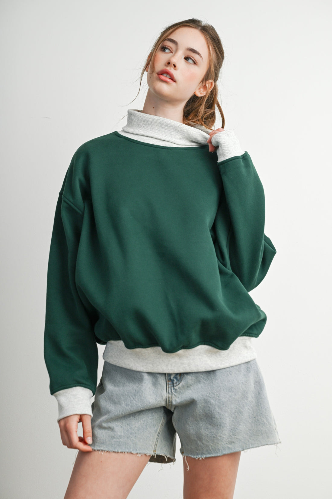 Contrast Turtleneck Oversized Sweatshirt