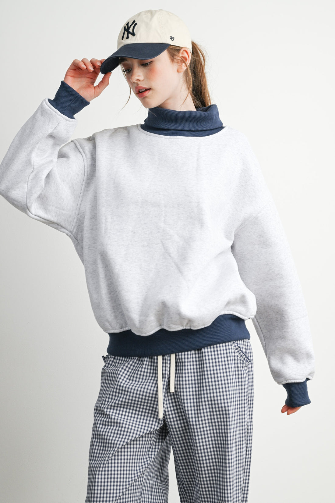 Contrast Turtleneck Oversized Sweatshirt