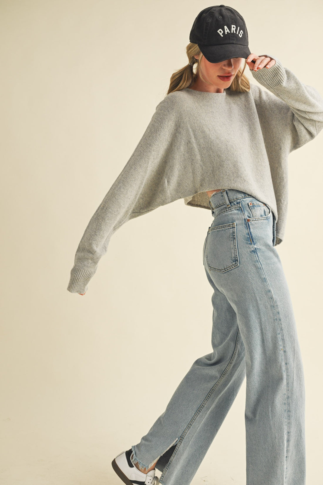 Lightweight Cropped Knit Sweater – Relaxed Fit Soft Pullover