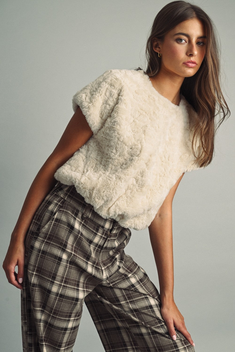 Cream Faux Fur Short Sleeve Top – Soft Textured Cozy Pullover